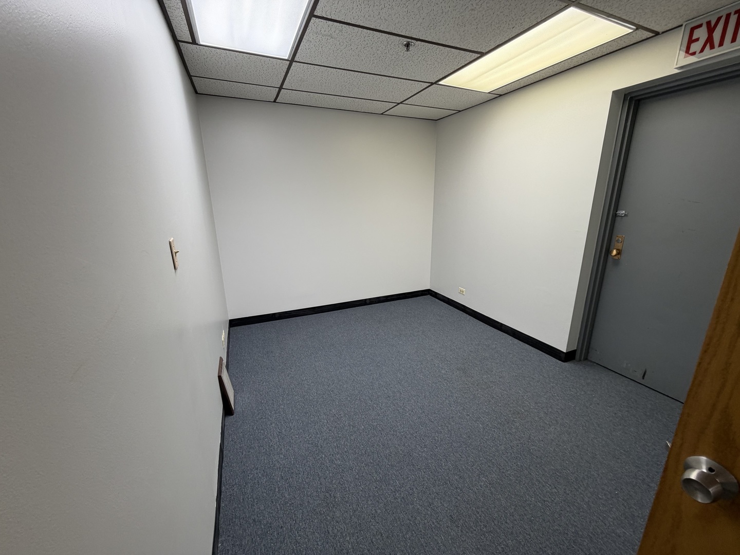 501-517 Thornhill Drive, Carol Stream, IL 60188