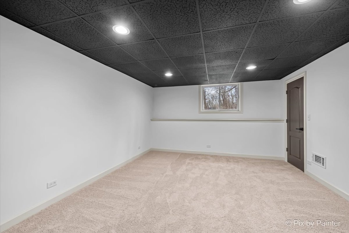 39182 N Rangers Way, Antioch, IL 60002