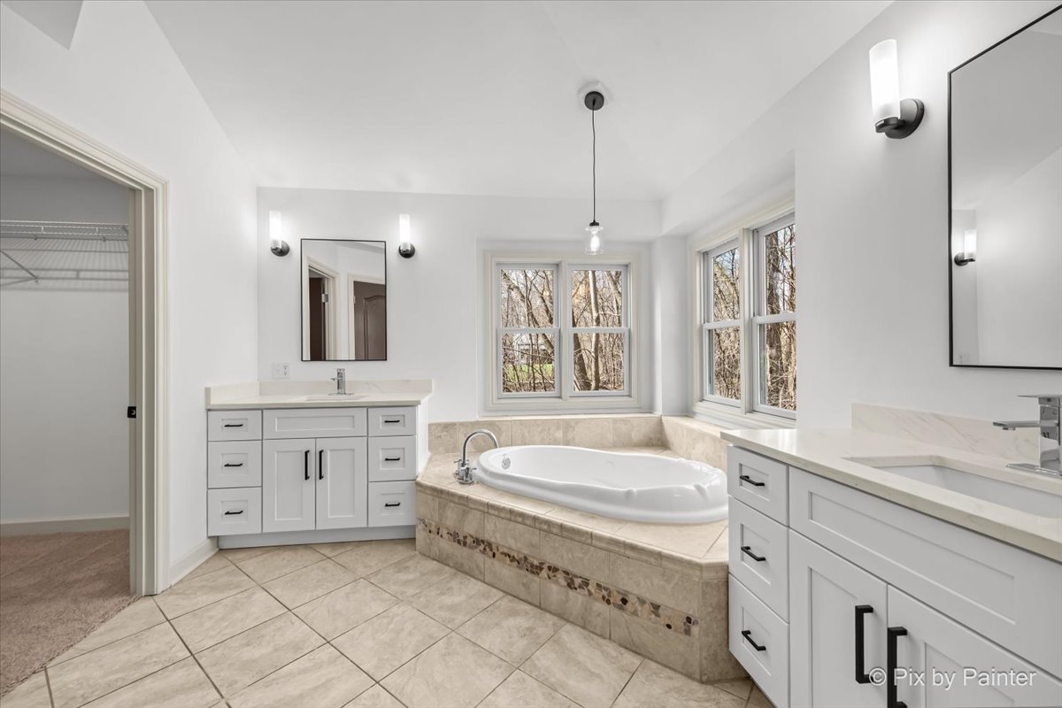 39182 N Rangers Way, Antioch, IL 60002