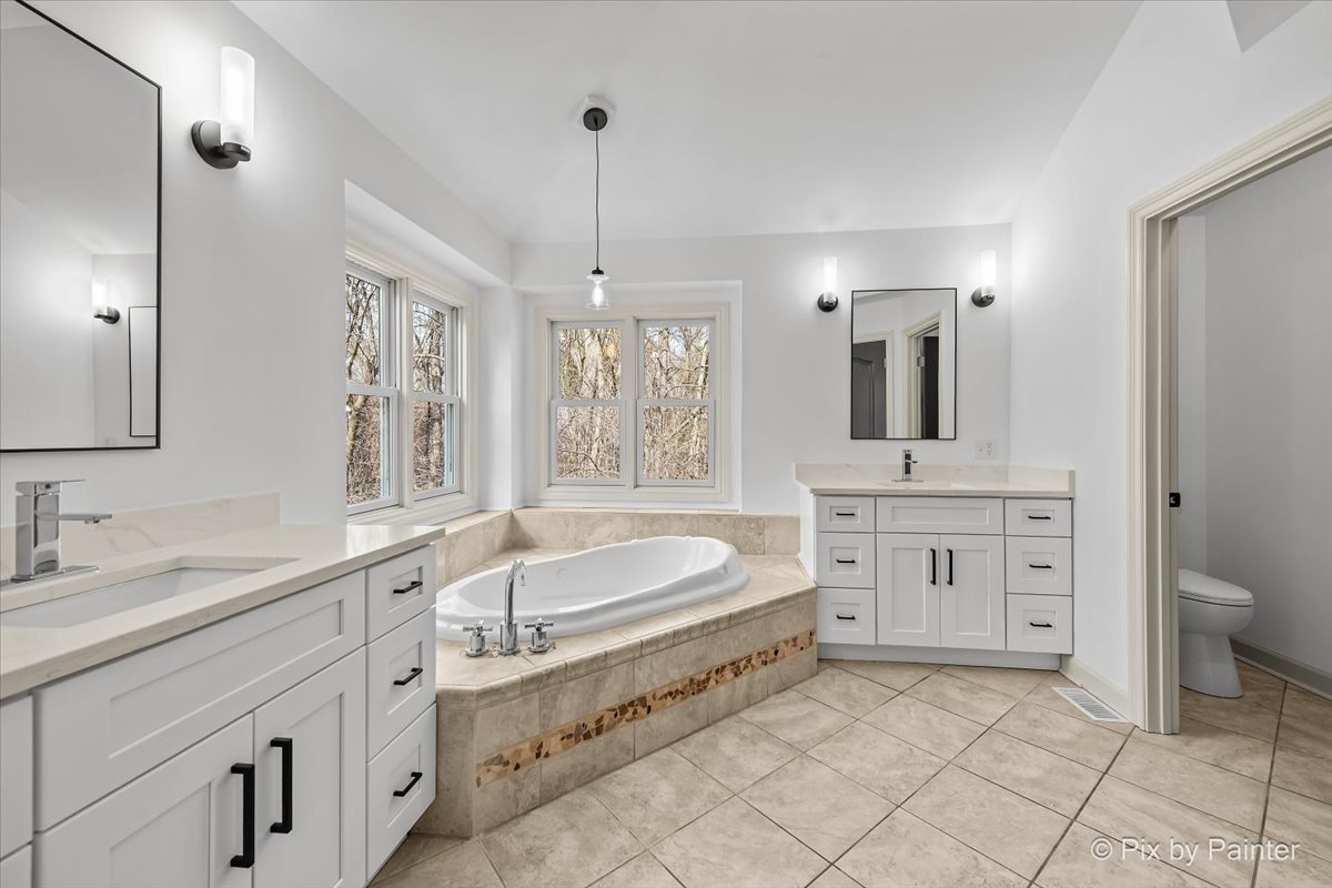 39182 N Rangers Way, Antioch, IL 60002