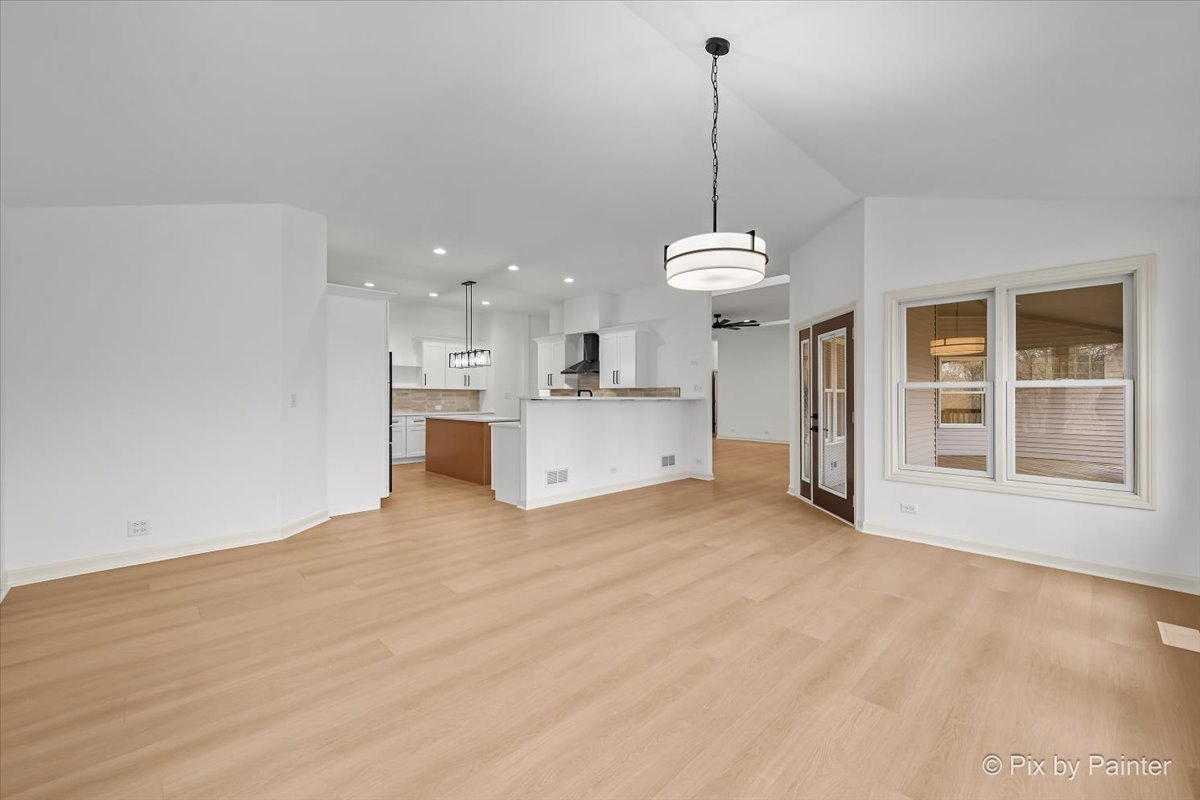 39182 N Rangers Way, Antioch, IL 60002