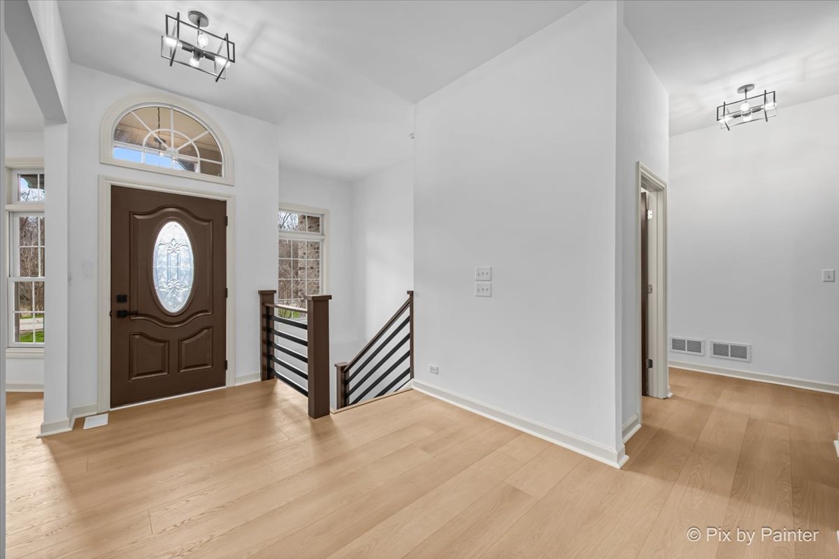 39182 N Rangers Way, Antioch, IL 60002