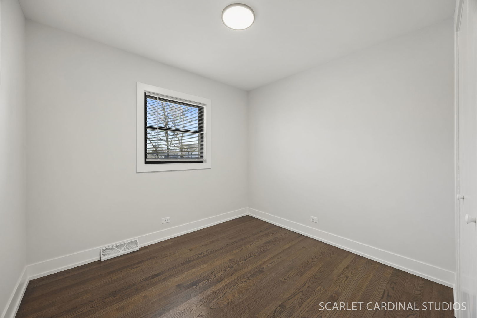 22W080 Valleyview Drive, Glen Ellyn, IL 60137