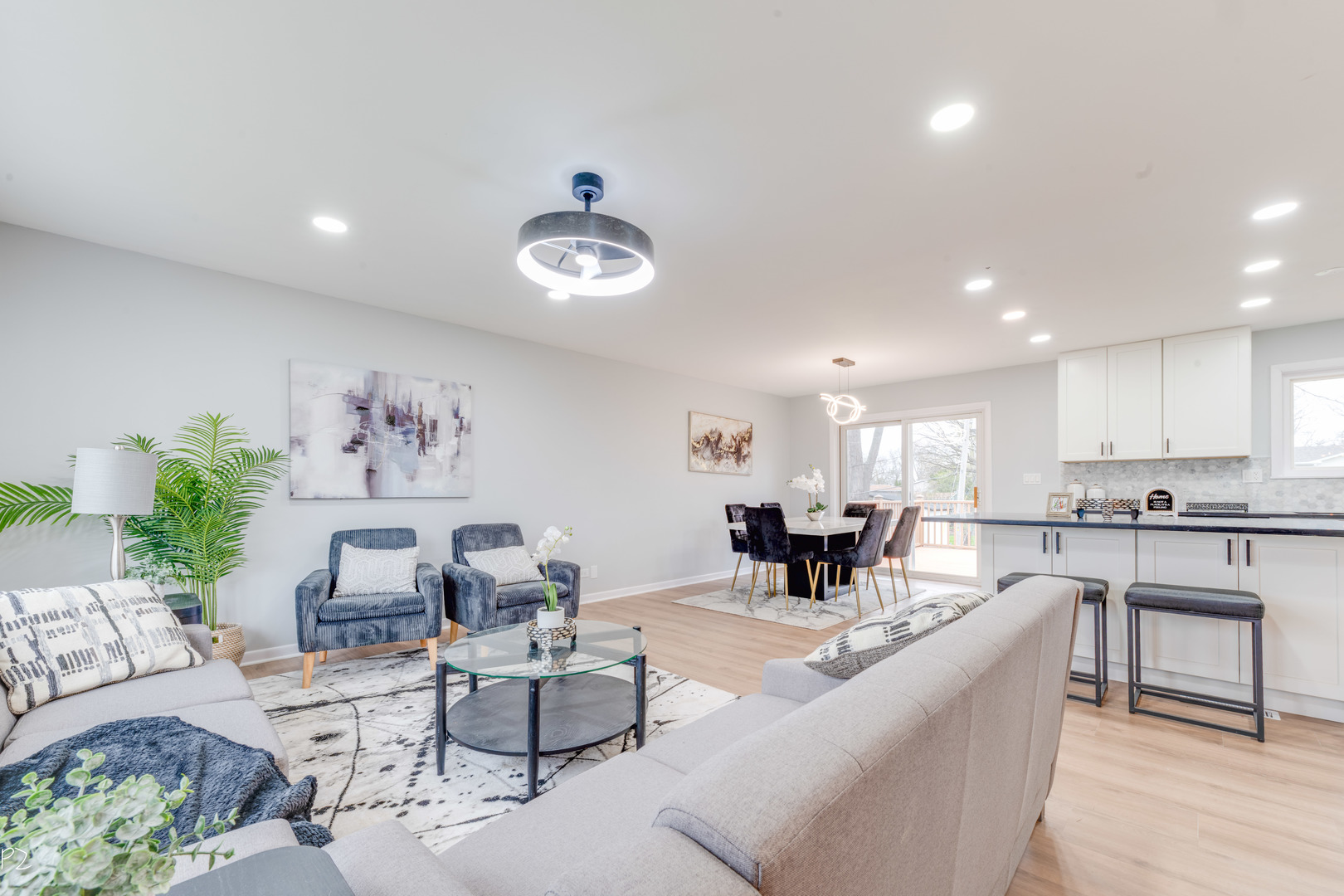 2712 Mohawk Avenue, Woodridge, IL 60517