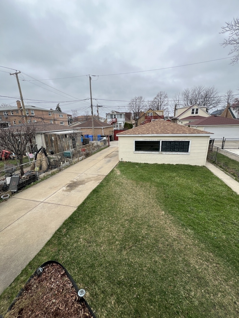 6340 W Barry Avenue, Chicago, IL 60634