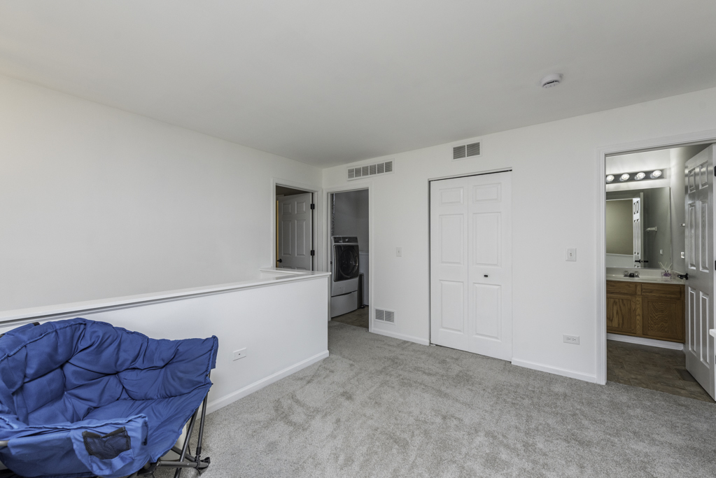 368 S Litchfield Drive, Round Lake, IL 60073