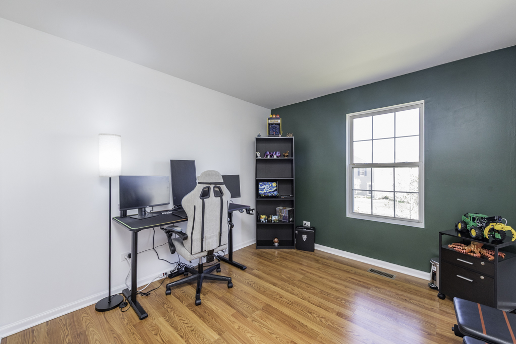 368 S Litchfield Drive, Round Lake, IL 60073