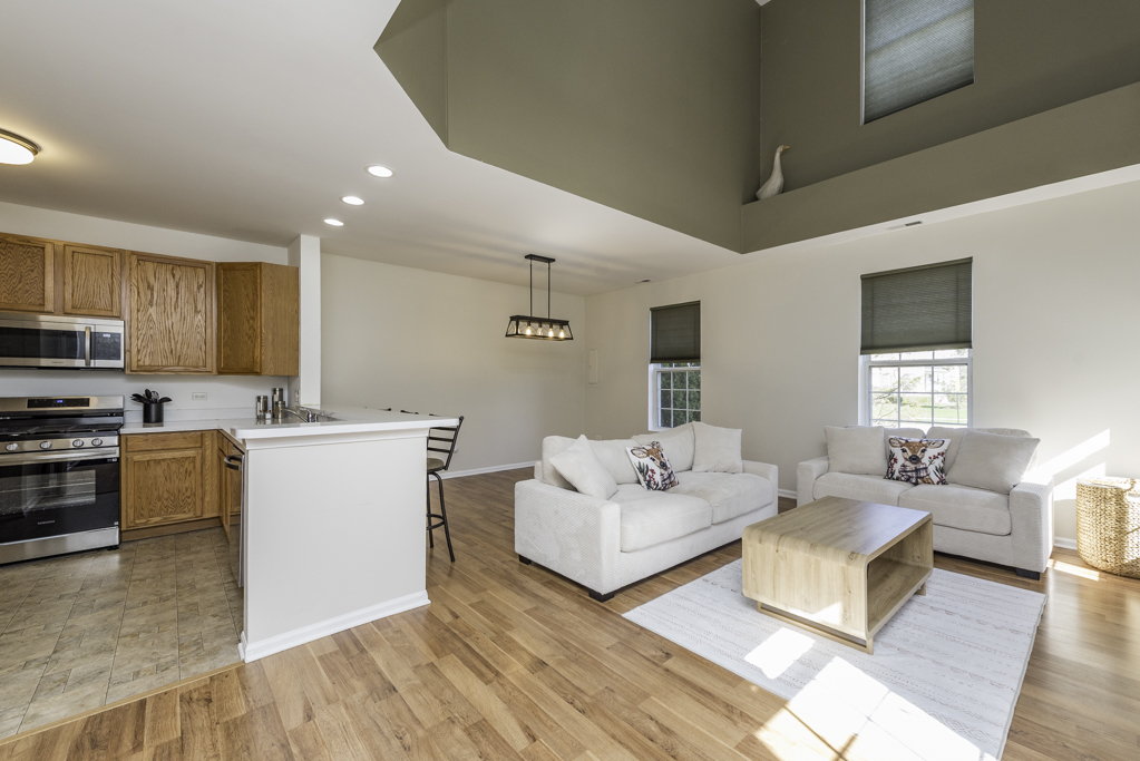 368 S Litchfield Drive, Round Lake, IL 60073