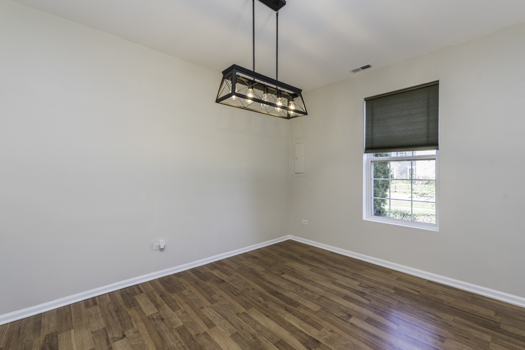 368 S Litchfield Drive, Round Lake, IL 60073