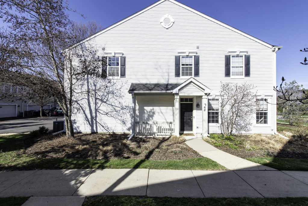 368 S Litchfield Drive, Round Lake, IL 60073