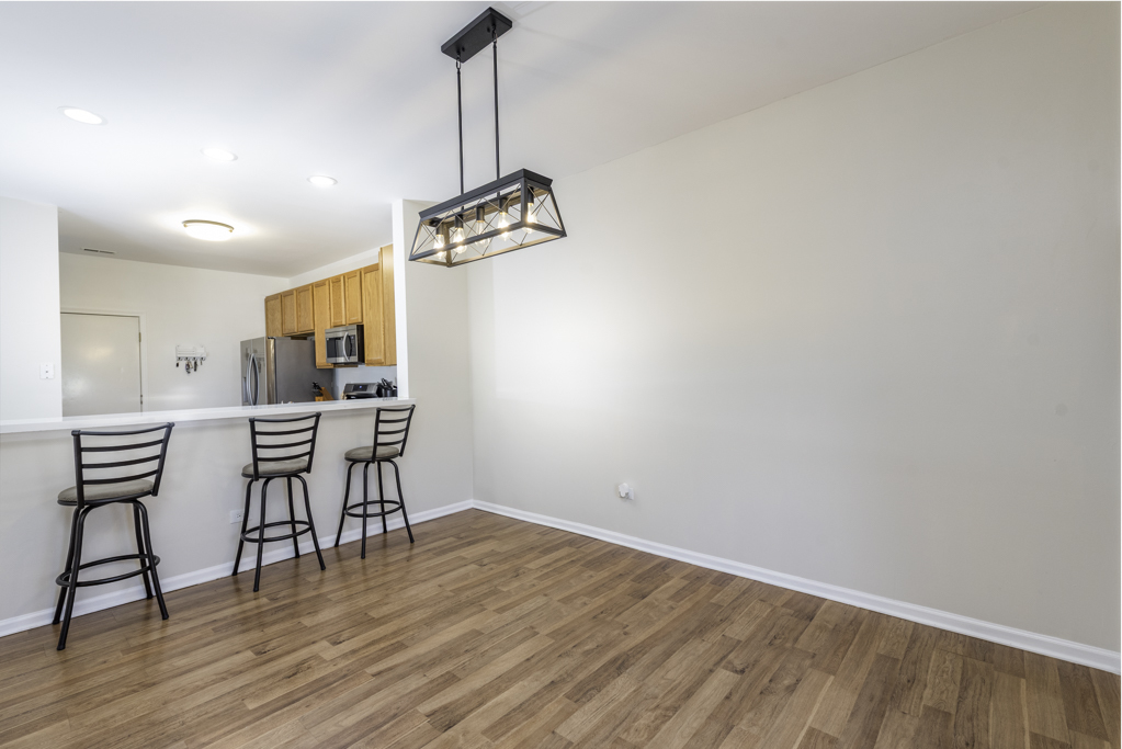 368 S Litchfield Drive, Round Lake, IL 60073