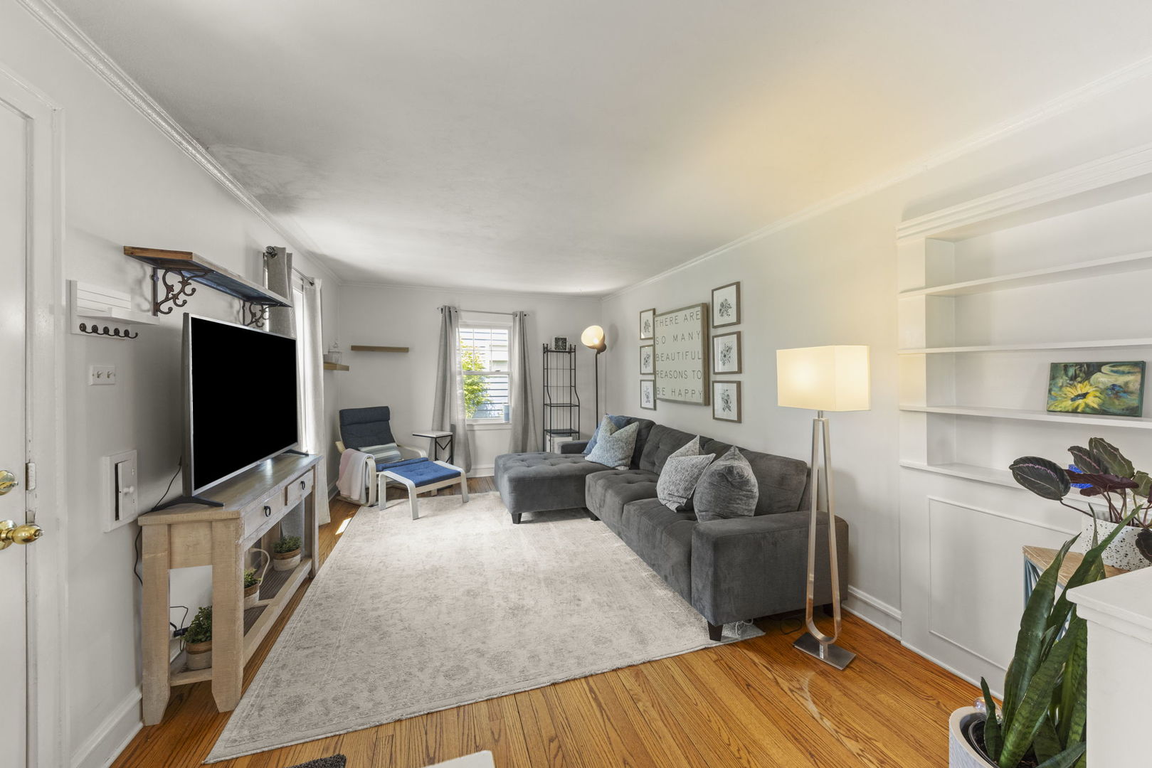 919 N President Street, Wheaton, IL 60187