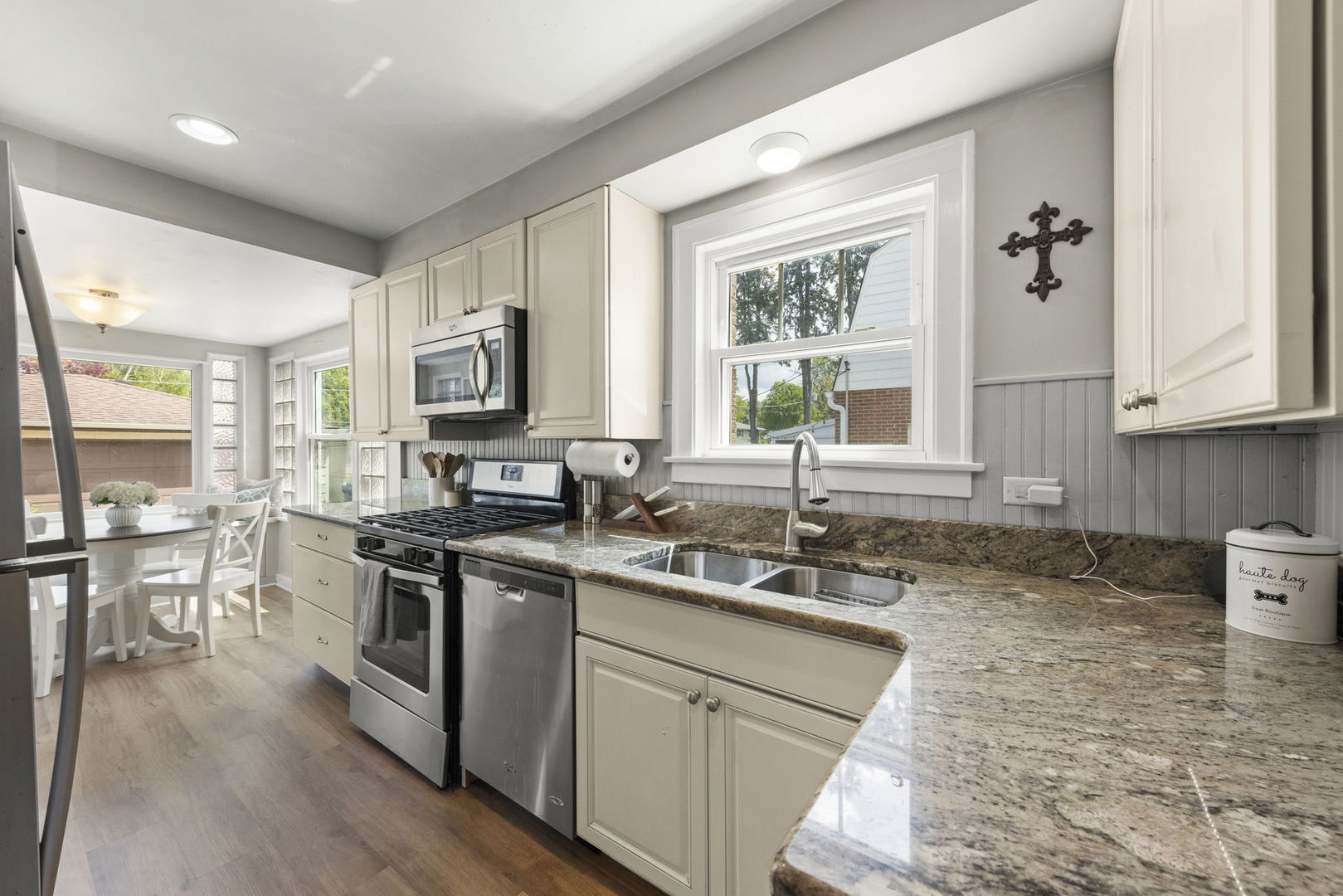 919 N President Street, Wheaton, IL 60187
