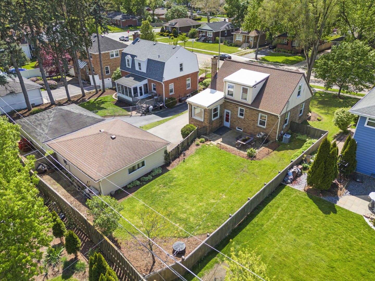 919 N President Street, Wheaton, IL 60187