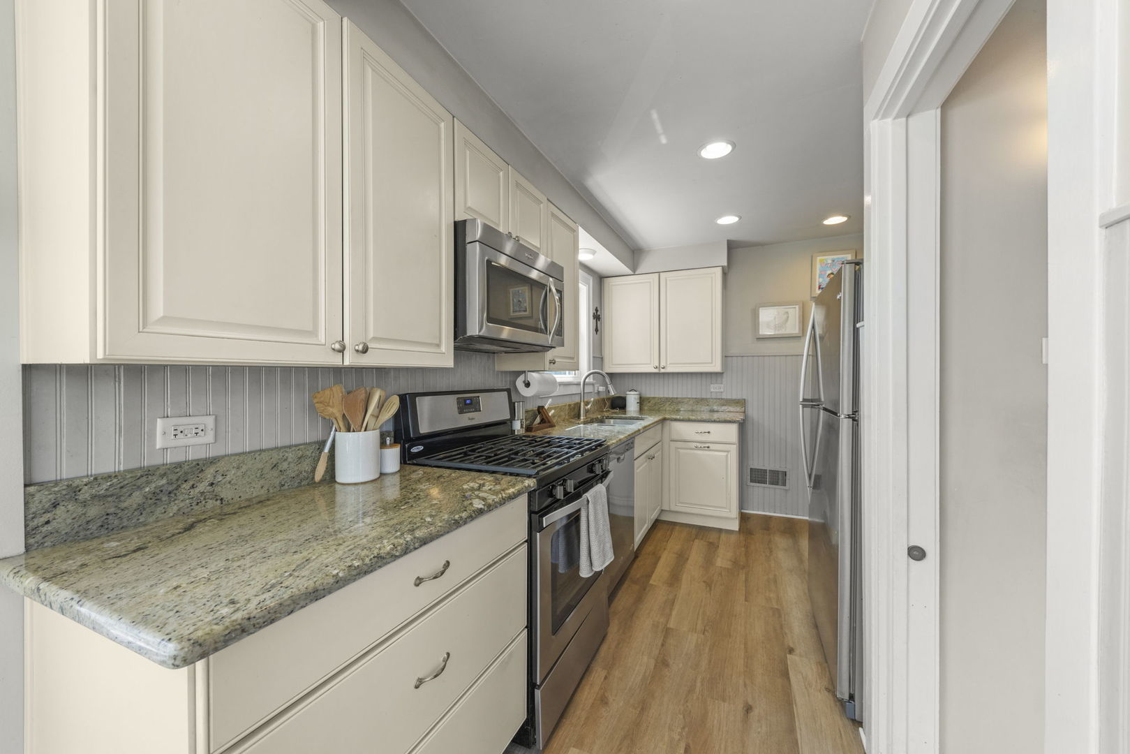 919 N President Street, Wheaton, IL 60187