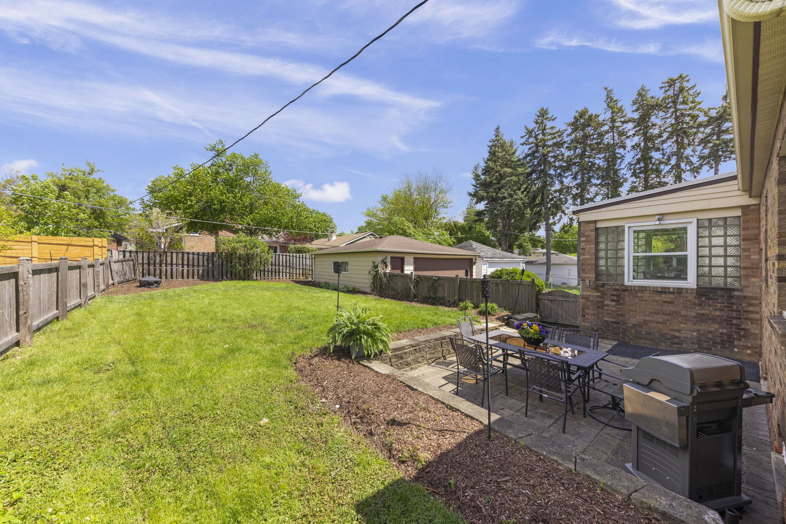 919 N President Street, Wheaton, IL 60187