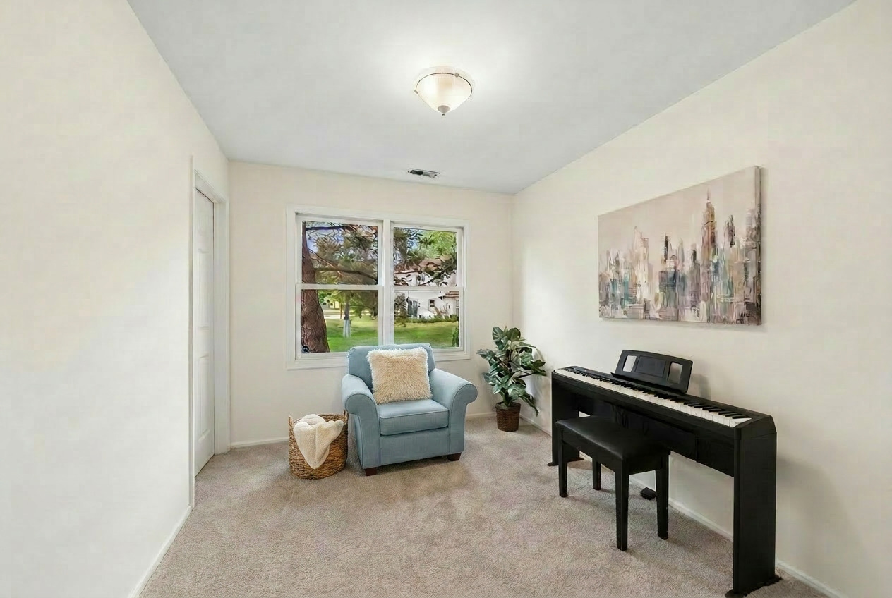 499 Highland Grove Drive, Buffalo Grove, IL 60089