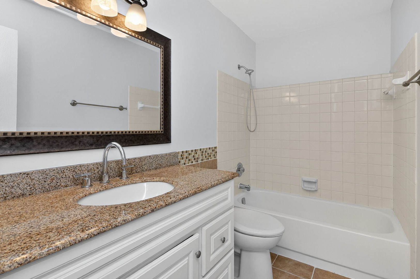 1233 Wyndham Court #204, Palatine, IL 60074