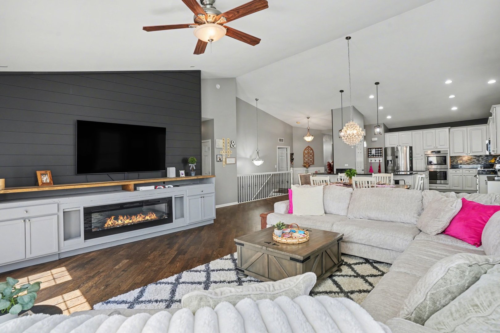 1216 Betsy Ross Place, Bolingbrook, IL 60490