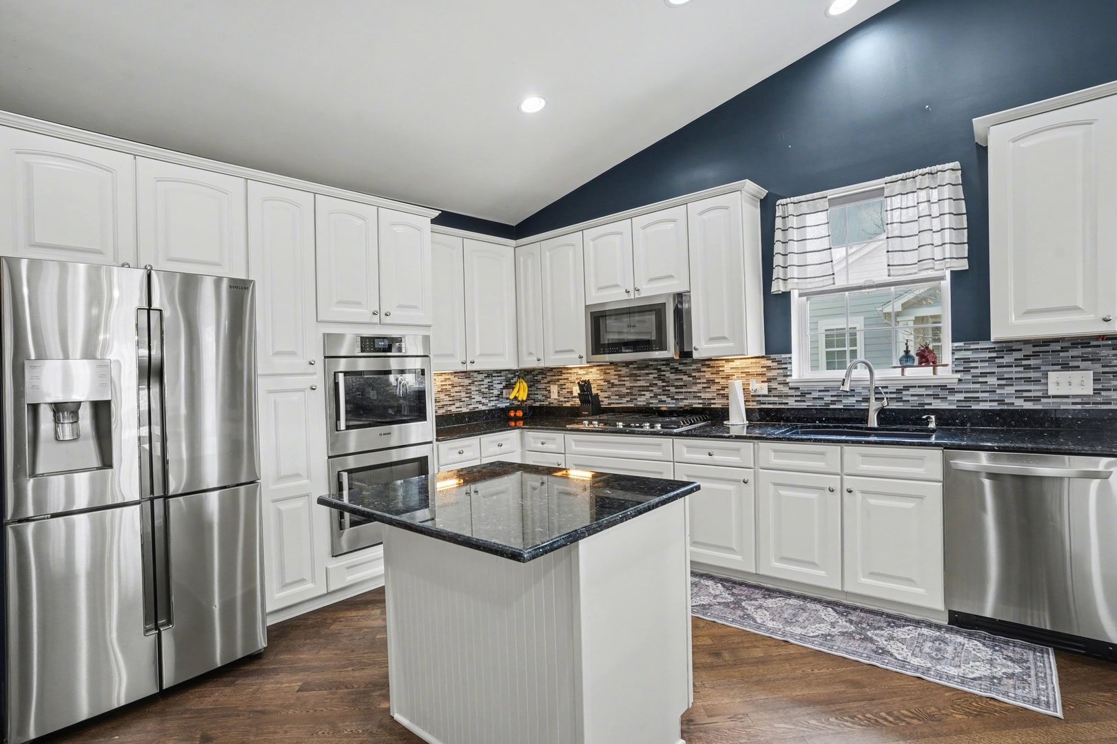 1216 Betsy Ross Place, Bolingbrook, IL 60490