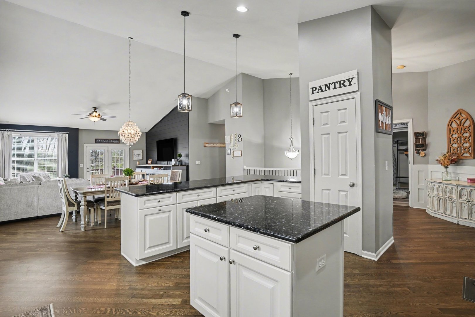 1216 Betsy Ross Place, Bolingbrook, IL 60490