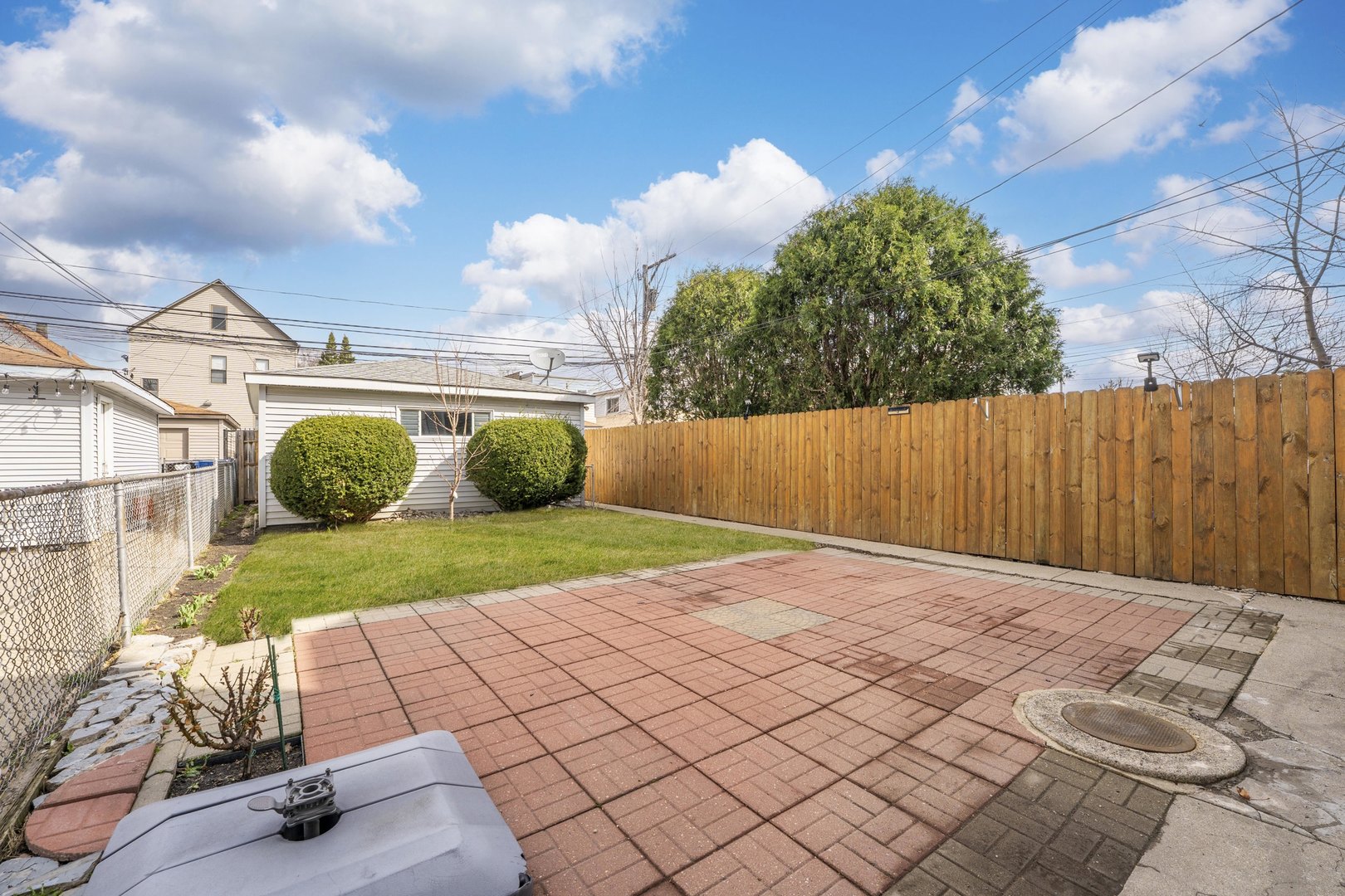 5450 W Drummond Place, Chicago, IL 60639