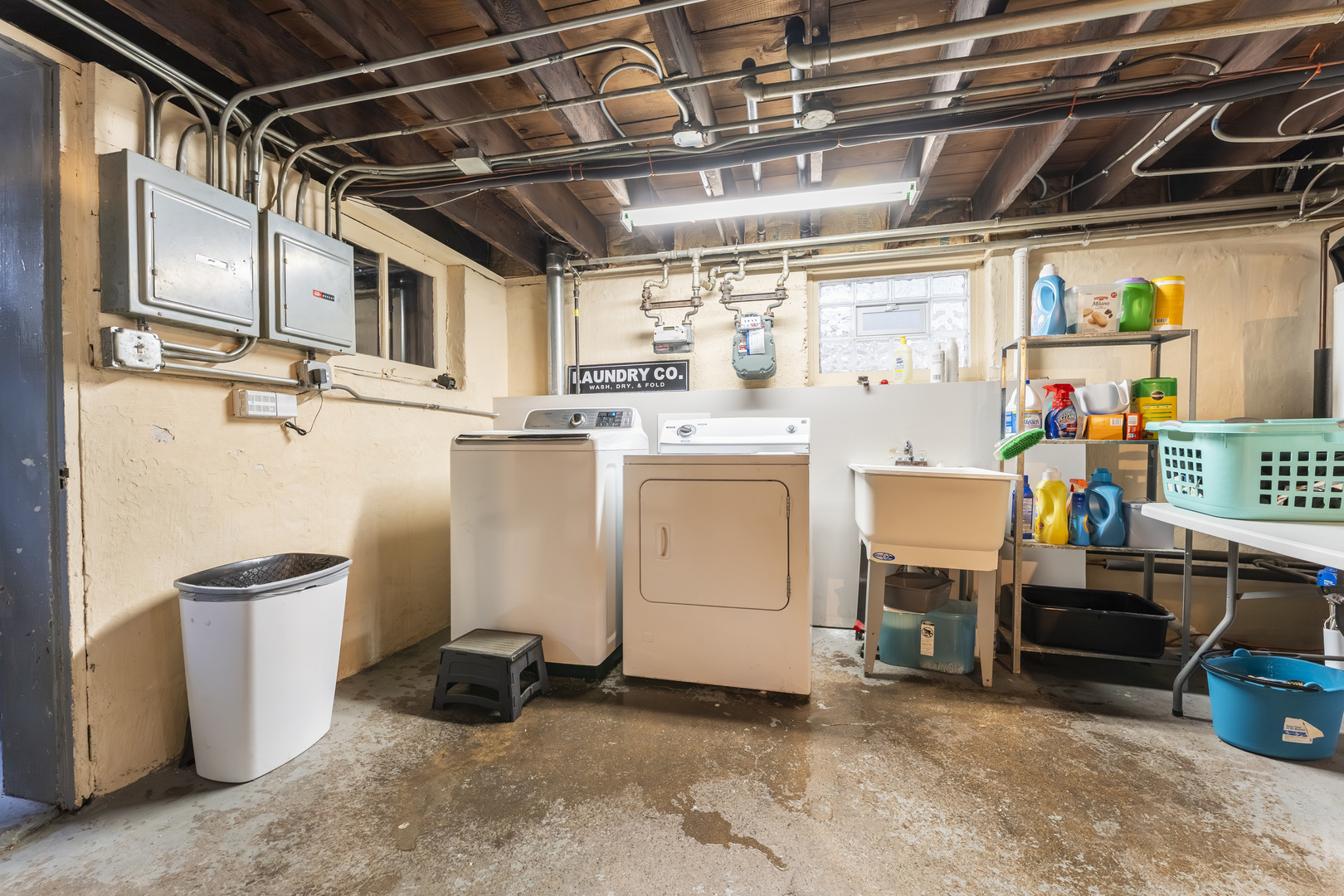 5450 W Drummond Place, Chicago, IL 60639