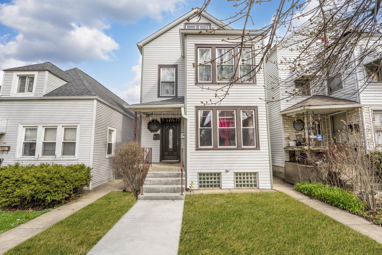 5450 W Drummond Place, Chicago, IL 60639