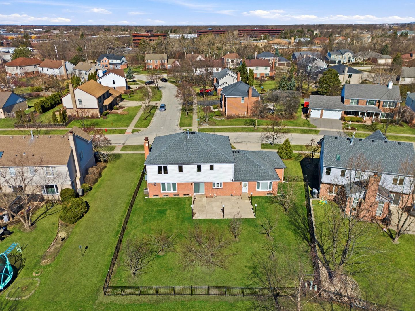 681 Castlerea Lane, Des Plaines, IL 60016