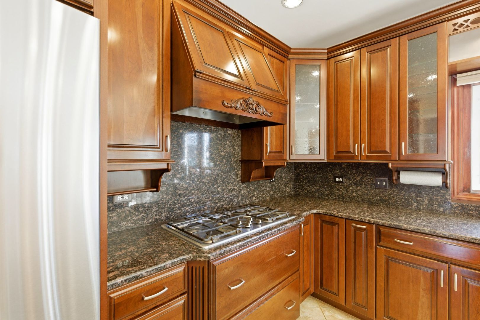 681 Castlerea Lane, Des Plaines, IL 60016