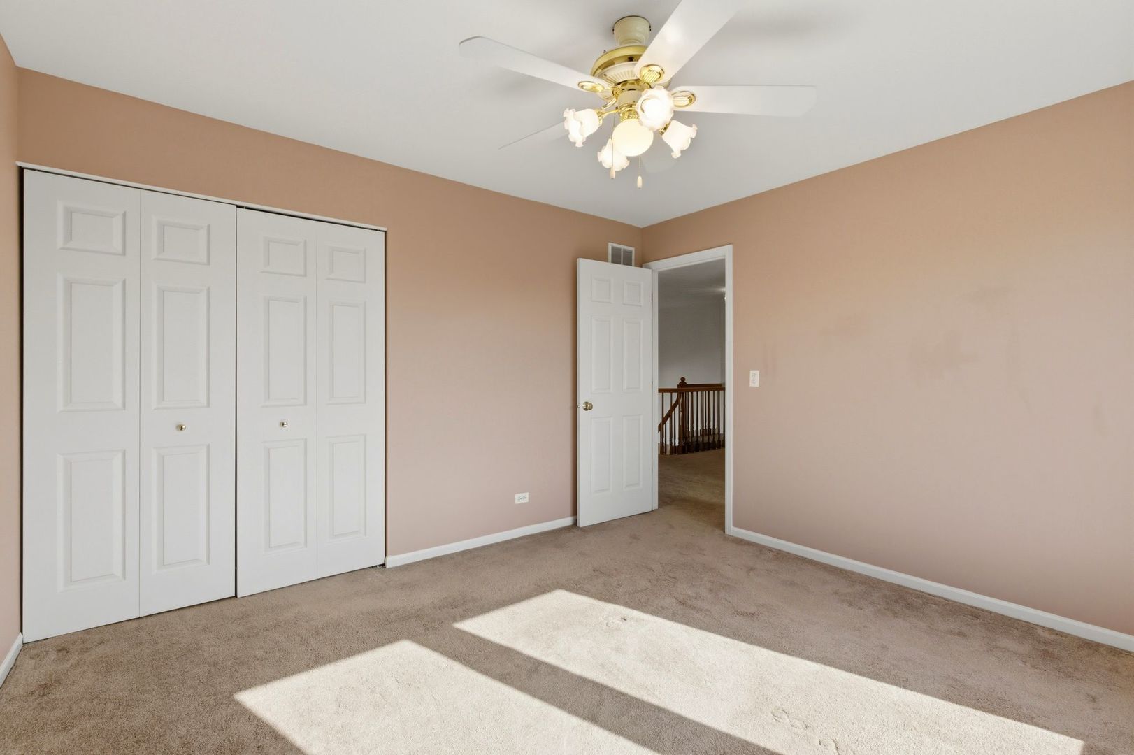 681 Castlerea Lane, Des Plaines, IL 60016