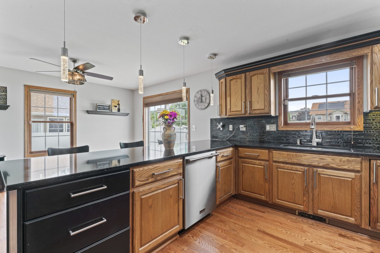 925 MAGNOLIA Drive, Bourbonnais, IL 60914