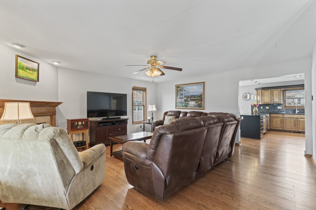 925 MAGNOLIA Drive, Bourbonnais, IL 60914