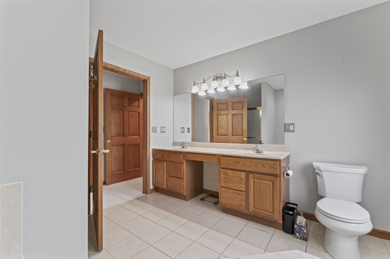 925 MAGNOLIA Drive, Bourbonnais, IL 60914