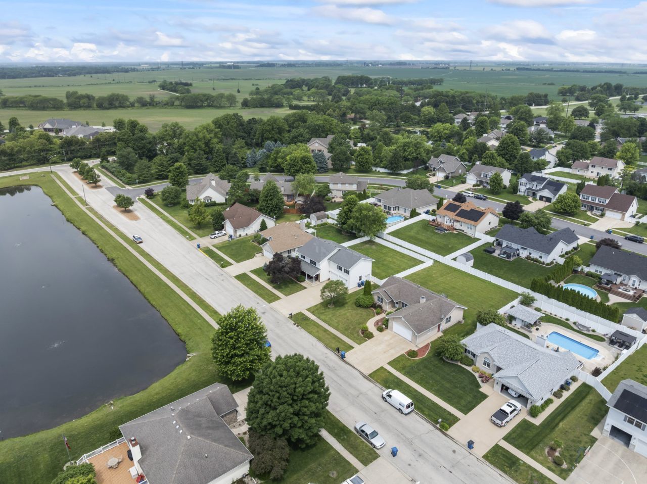 925 MAGNOLIA Drive, Bourbonnais, IL 60914