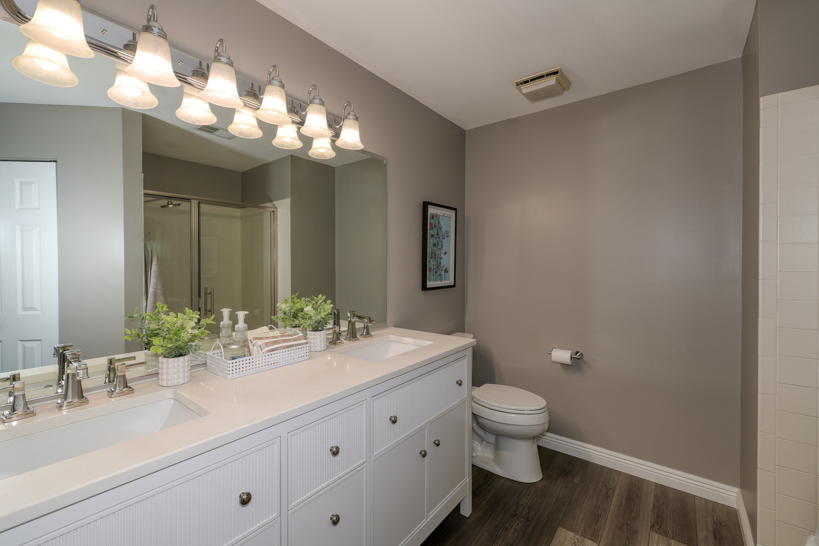 Warrenville, IL 60555