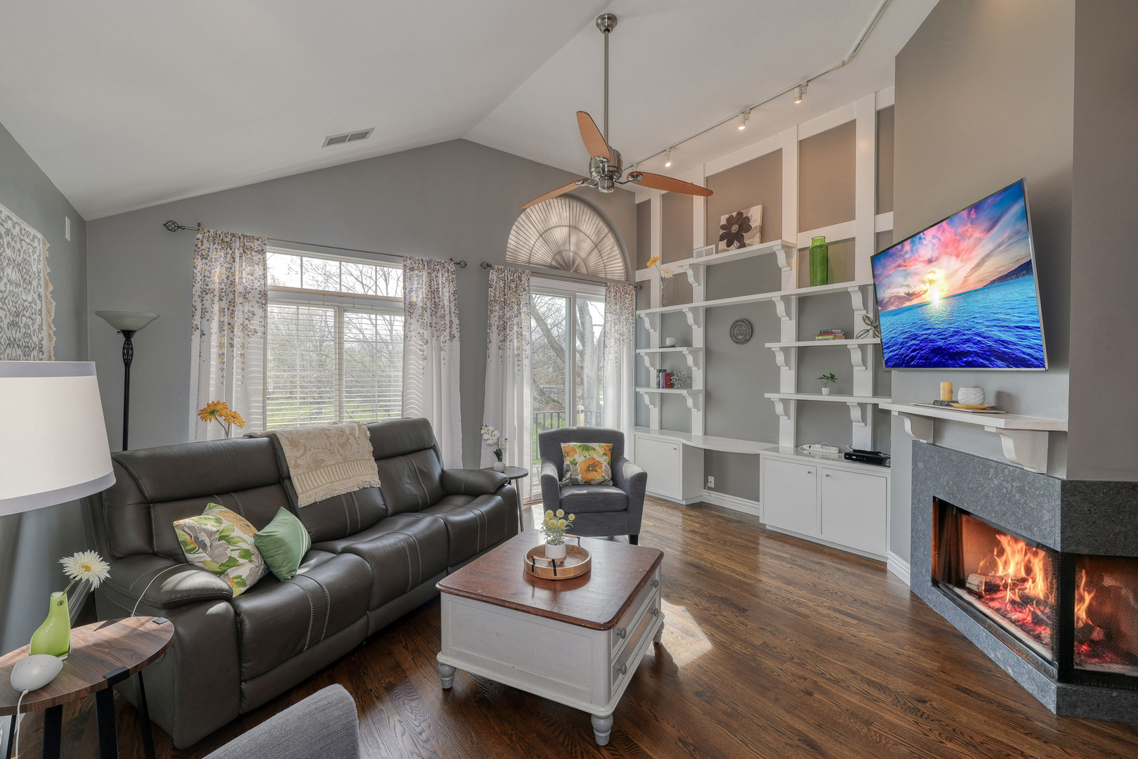 Warrenville, IL 60555