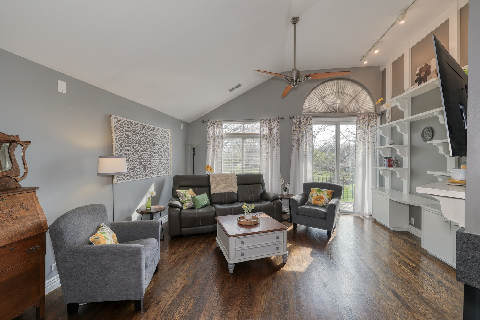 Warrenville, IL 60555