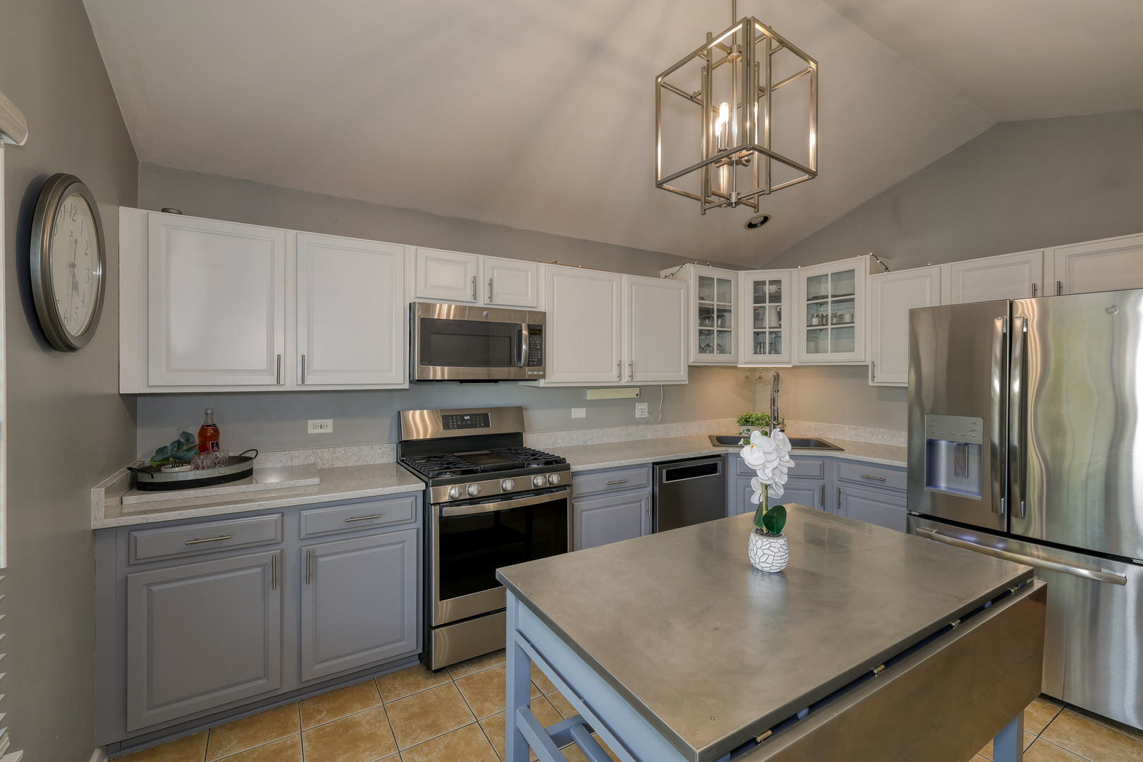 Warrenville, IL 60555