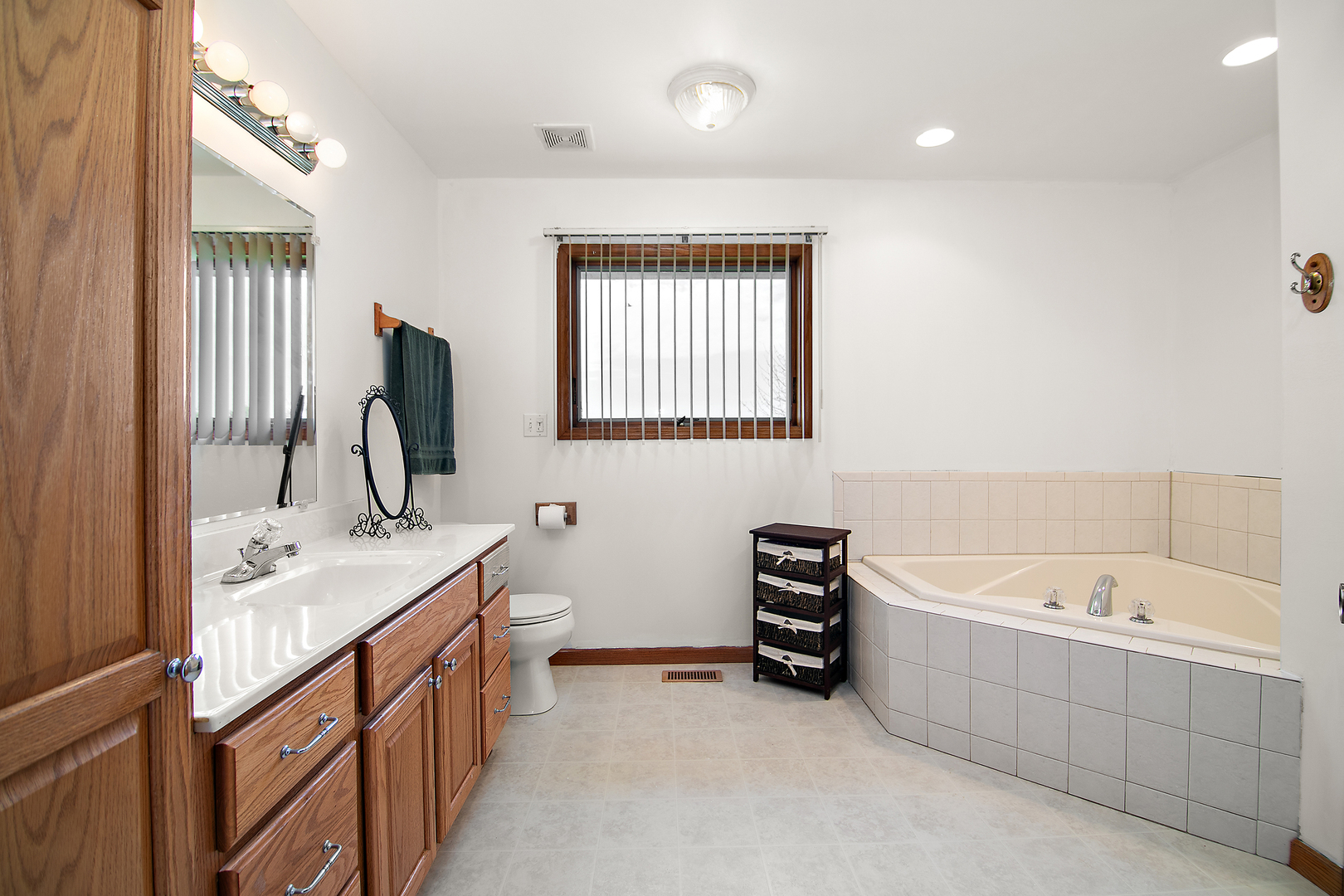 13042 E 10500n Road, Grant Park, IL 60940