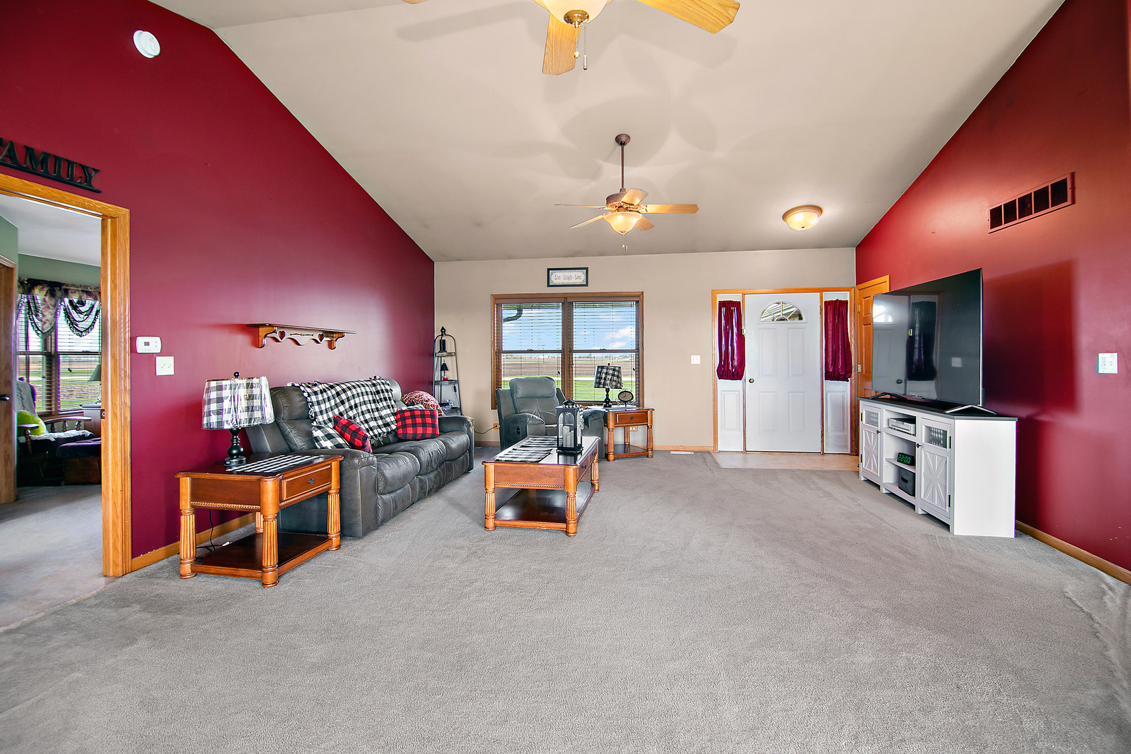 13042 E 10500n Road, Grant Park, IL 60940