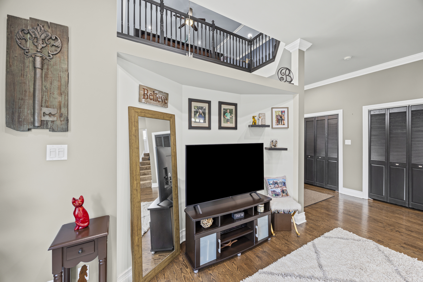 130 S Elm Tree Lane, Elmhurst, IL 60126