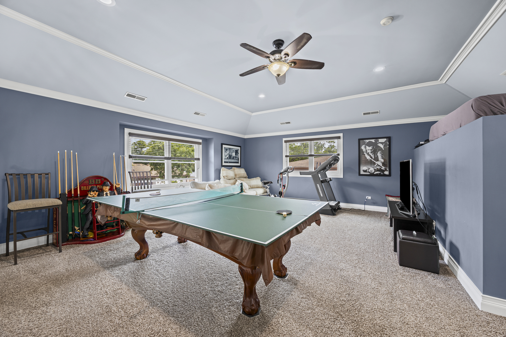 130 S Elm Tree Lane, Elmhurst, IL 60126