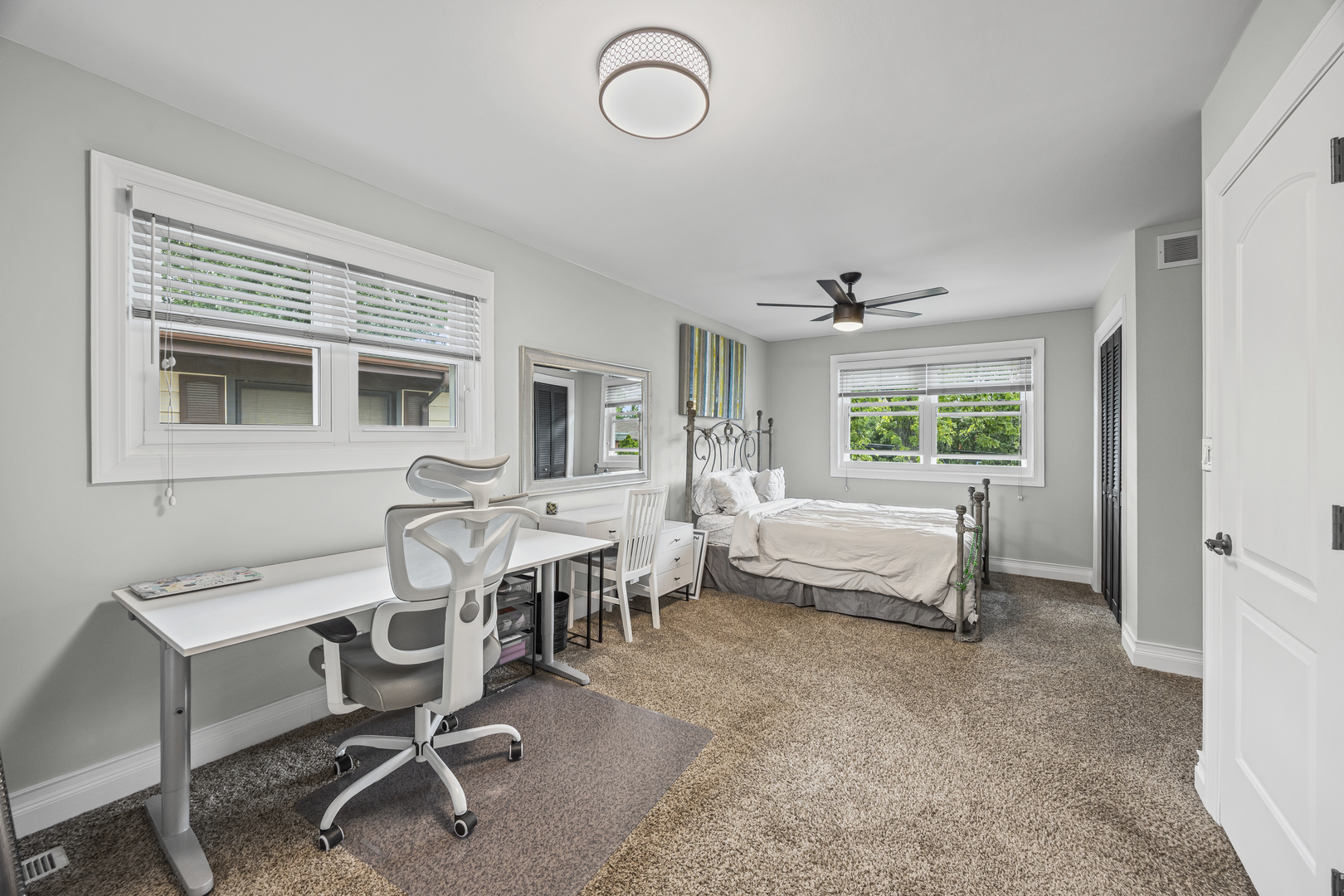 130 S Elm Tree Lane, Elmhurst, IL 60126