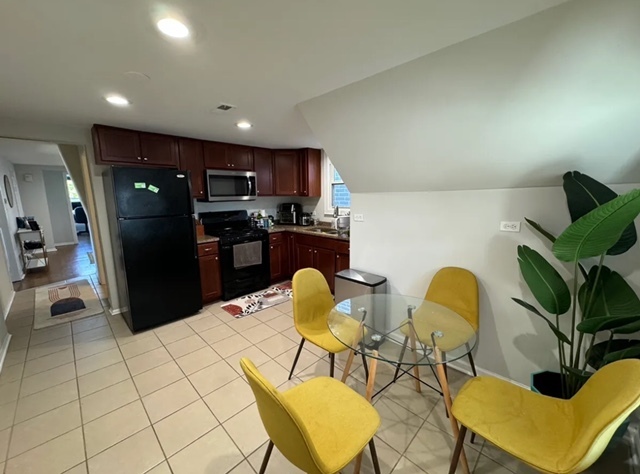 3942 N Bernard Street #2, Chicago, IL 60618