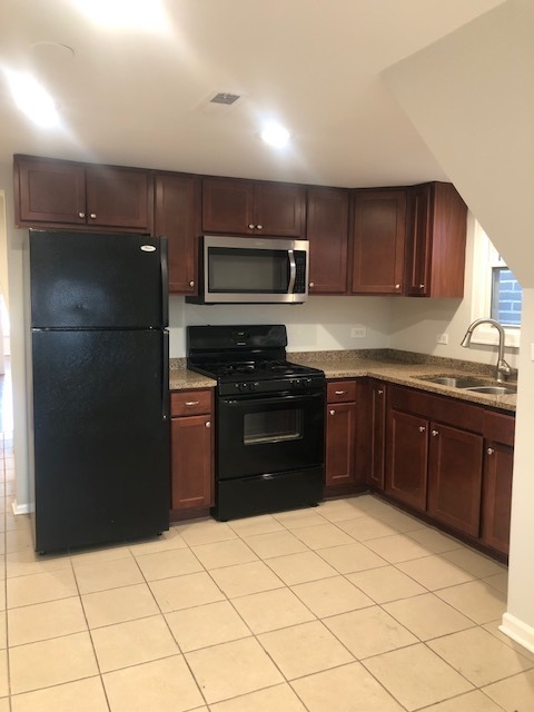 3942 N Bernard Street #2, Chicago, IL 60618