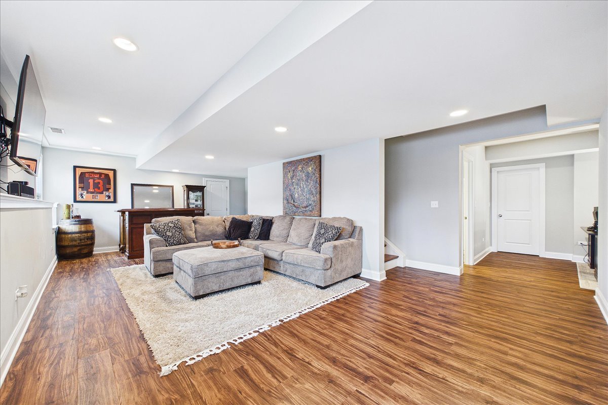 811 Michigan Street, Wheaton, IL 60187