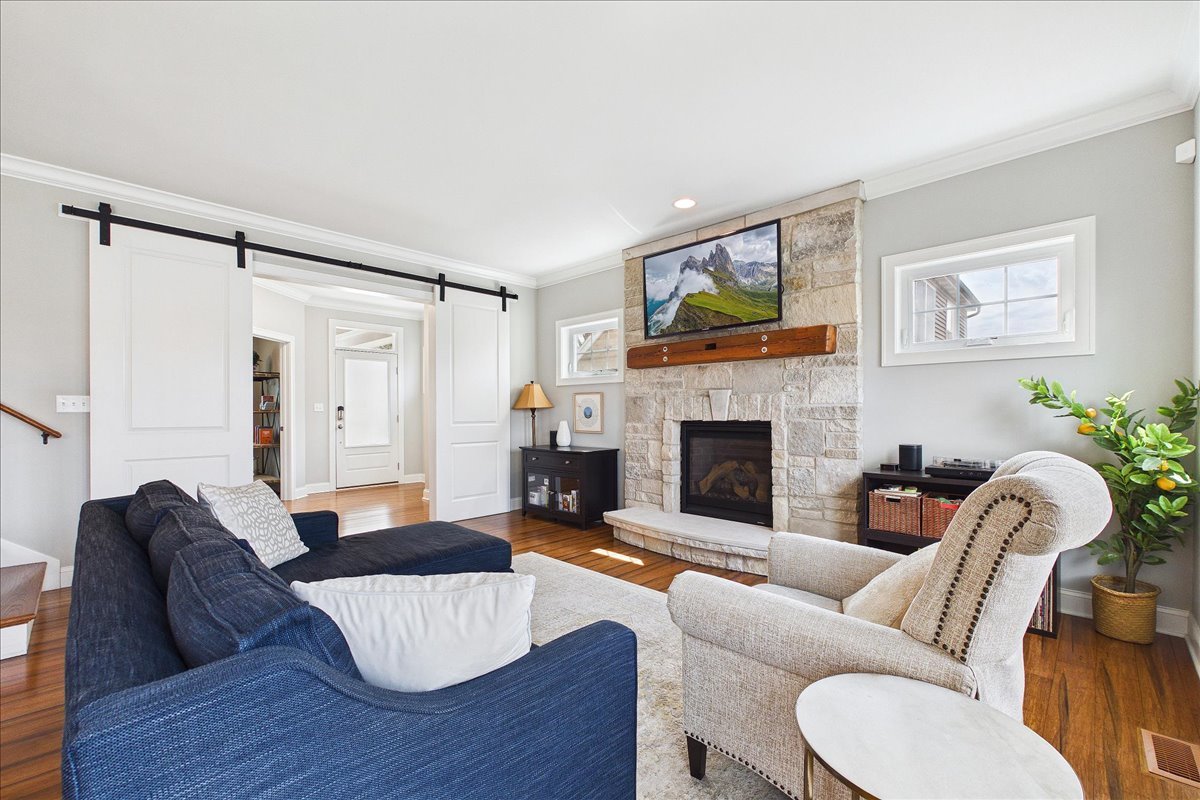 811 Michigan Street, Wheaton, IL 60187