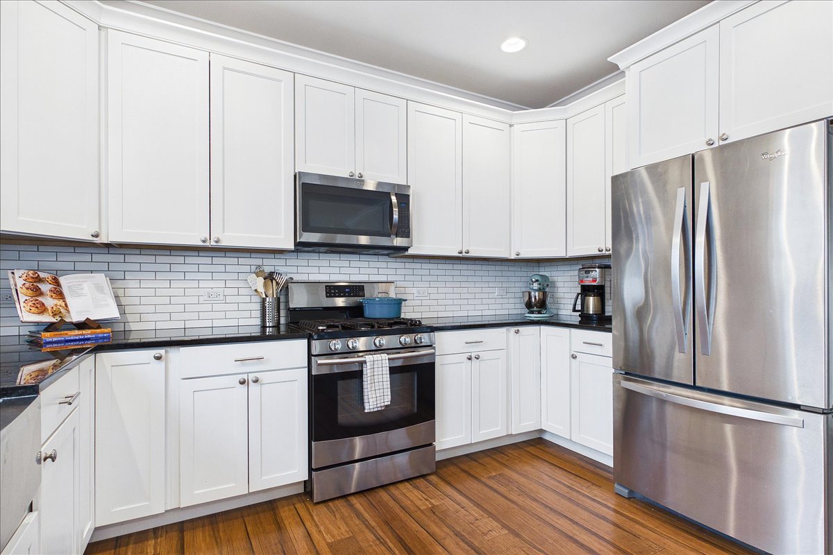 811 Michigan Street, Wheaton, IL 60187