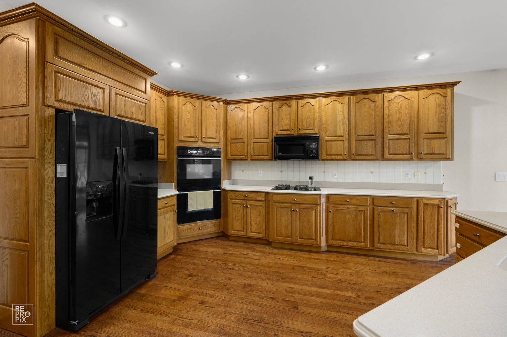 6709 Oakwood Manor Drive, Crystal Lake, IL 60012